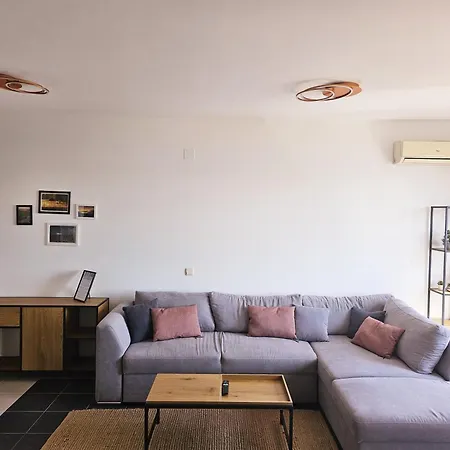 Sea * تشيرنوموريتس