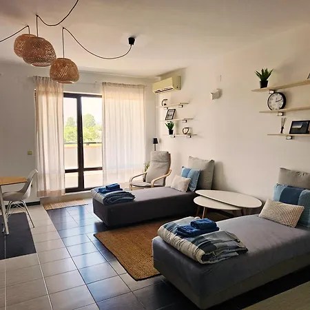 Sea Apartment *