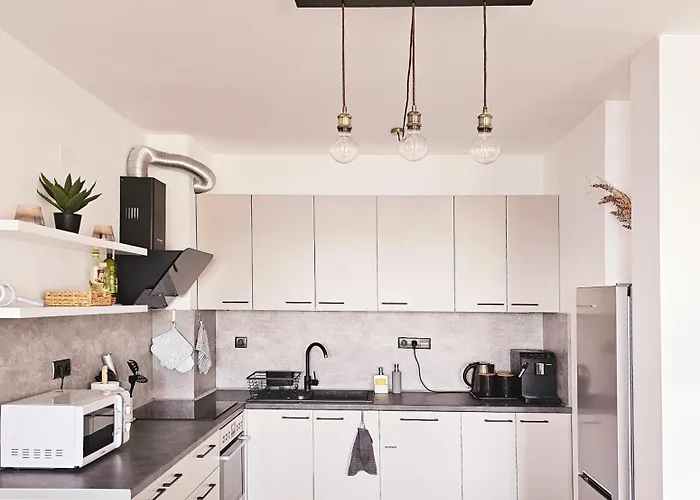 Sea * Τσερνομόρετς